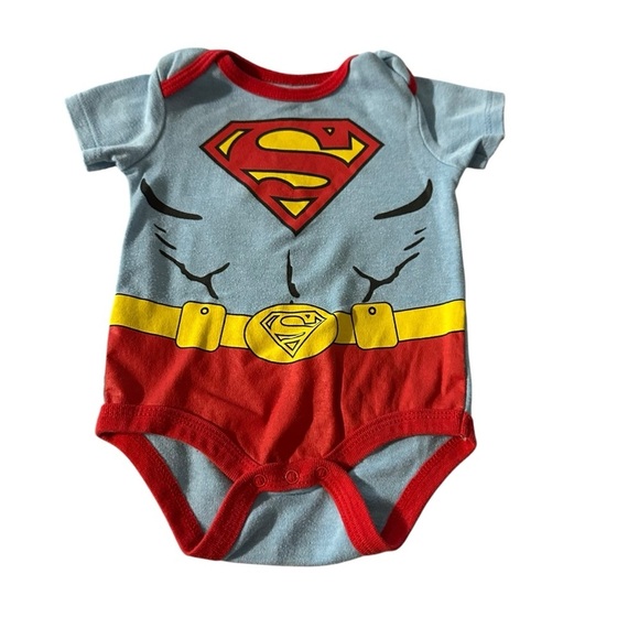 justice league Other - Justice League baby boys size 12 months Super Man onesie